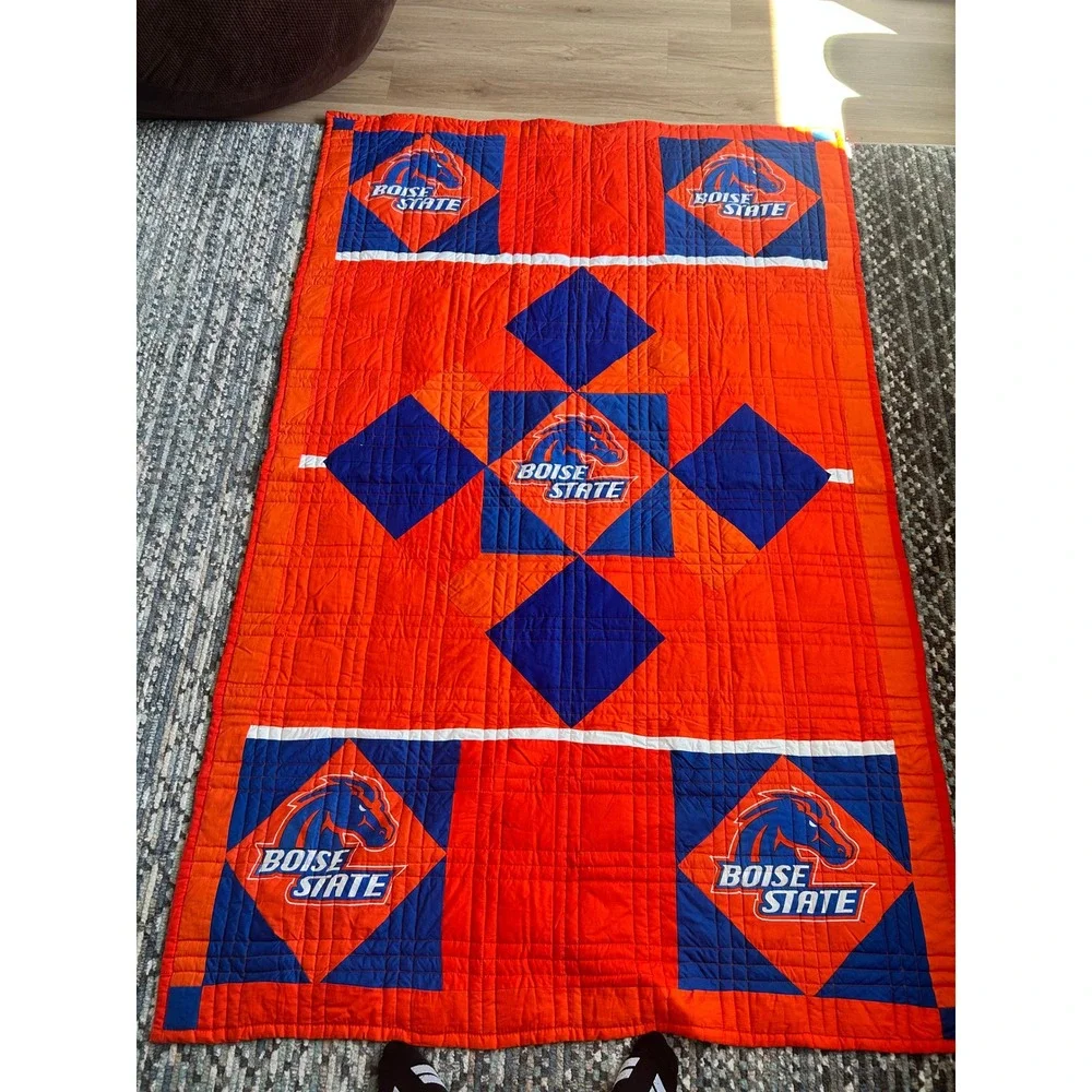 Boise‎ State Broncos Quilt Throw Blanket Orange Blue 54x84 Logo Chair Inc NCAA